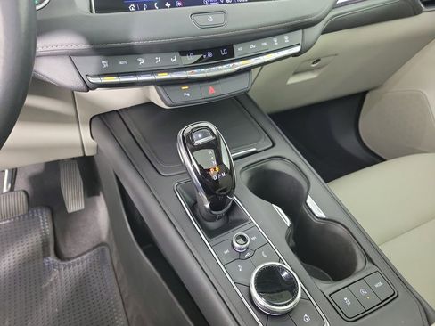 Used 2023 Cadillac XT4 Luxury image 28