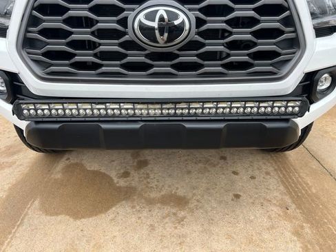 Used 2021 Toyota Tacoma TRD Off-Road image 24