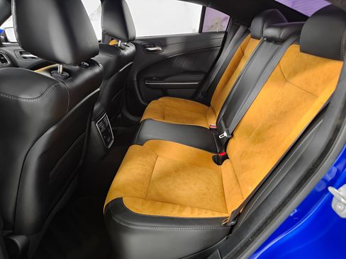 Used 2022 Dodge Charger Scat Pack RWD image 13