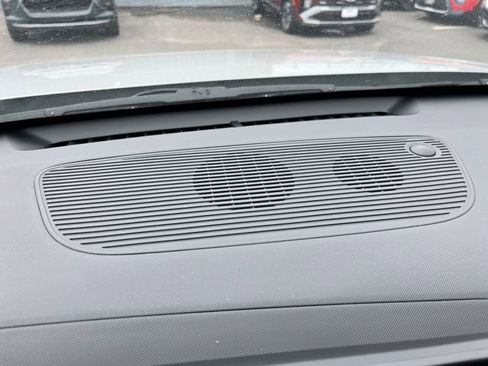 Used 2025 Hyundai Kona SEL image 17