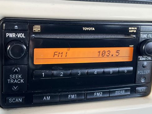 Used 2009 Toyota FJ Cruiser 4WD image 19