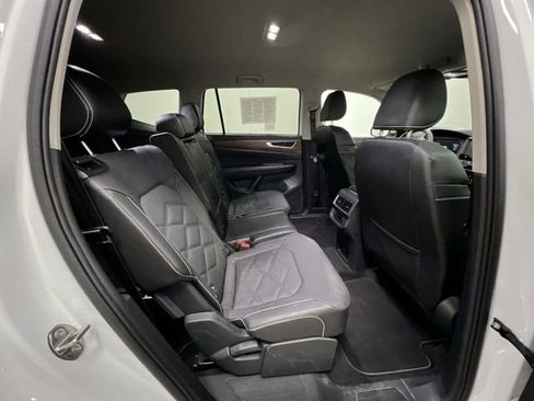 Used 2024 Volkswagen Atlas SE AWD/4WD image 26
