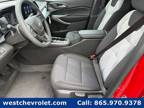 New 2026 Chevrolet Trax LS w/ LS Convenience Package FWD image 10