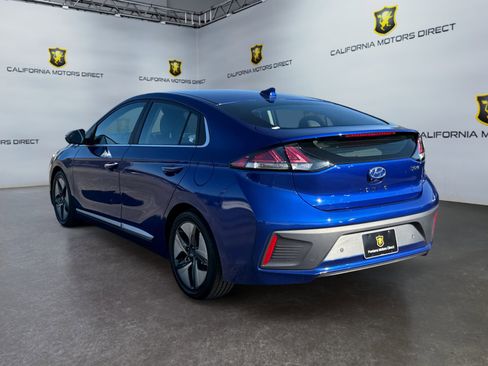 Used 2022 Hyundai Ioniq Limited image 3