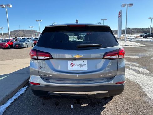 Used 2023 Chevrolet Equinox Premier image 3