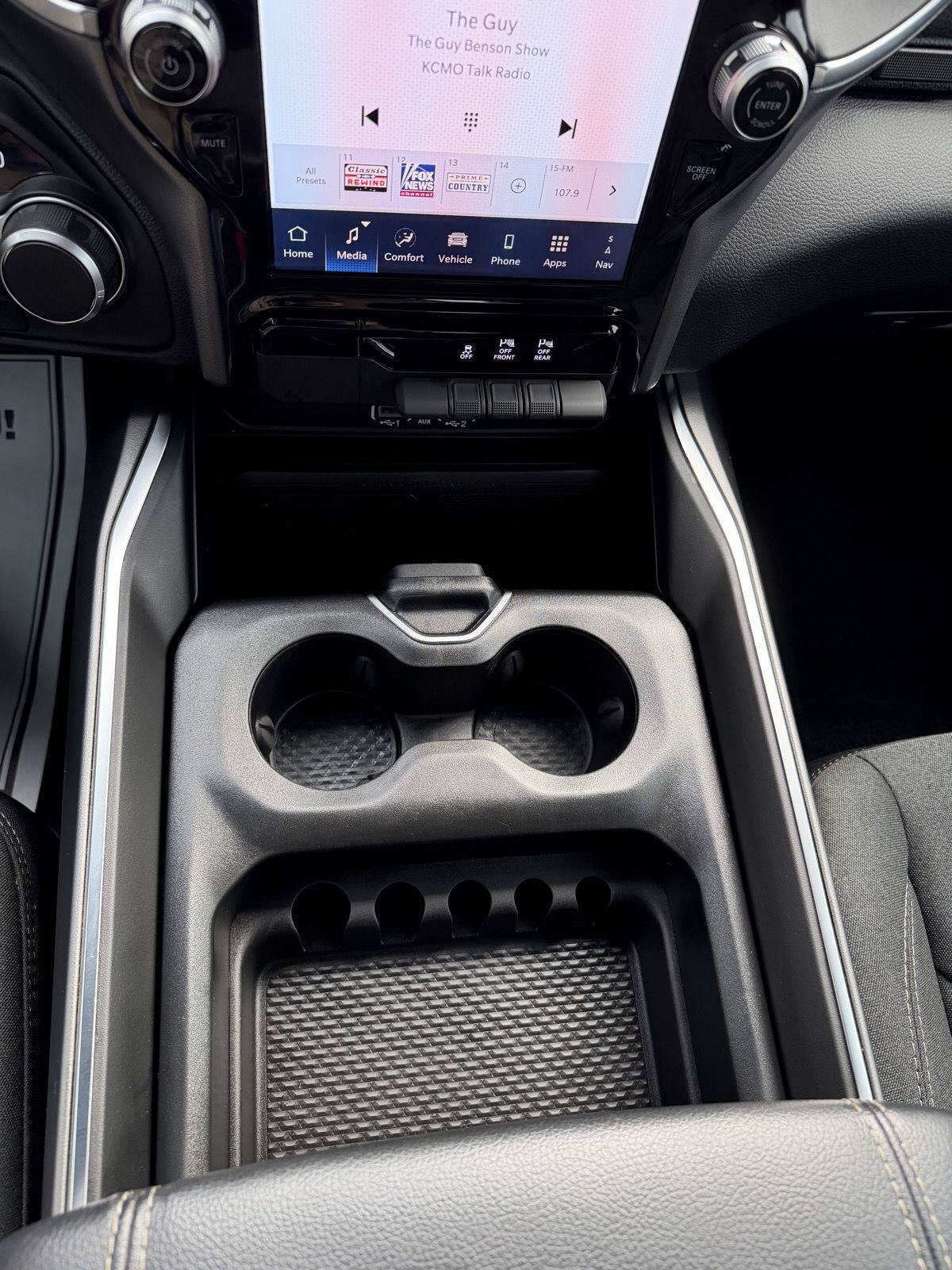 Used 2025 RAM 1500 Big Horn AWD/4WD image 17