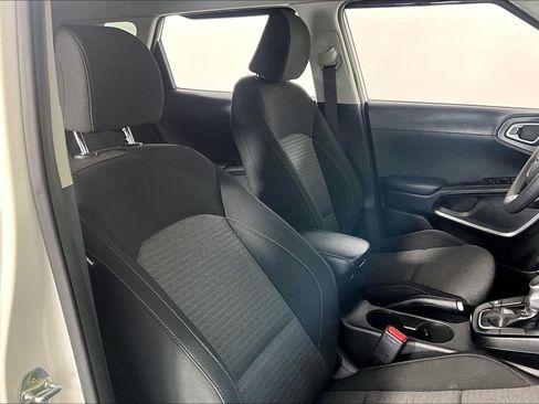 Used 2020 Kia Soul S FWD image 7