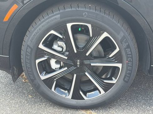 New 2026 Lincoln Nautilus Reserve AWD/4WD image 12