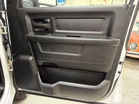 Used 2023 RAM 3500 Tradesman w/ Chrome Appearance Group RWD image 38