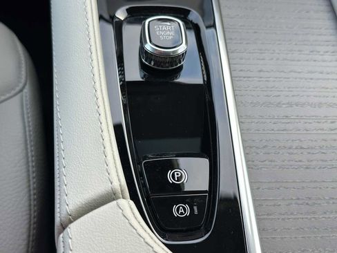 Used 2025 Volvo XC90 T8 Plus w/ Protection Package Premier image 32