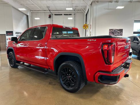 Used 2022 GMC Sierra 1500 Elevation w/ LPO, Elevation Black Package image 5