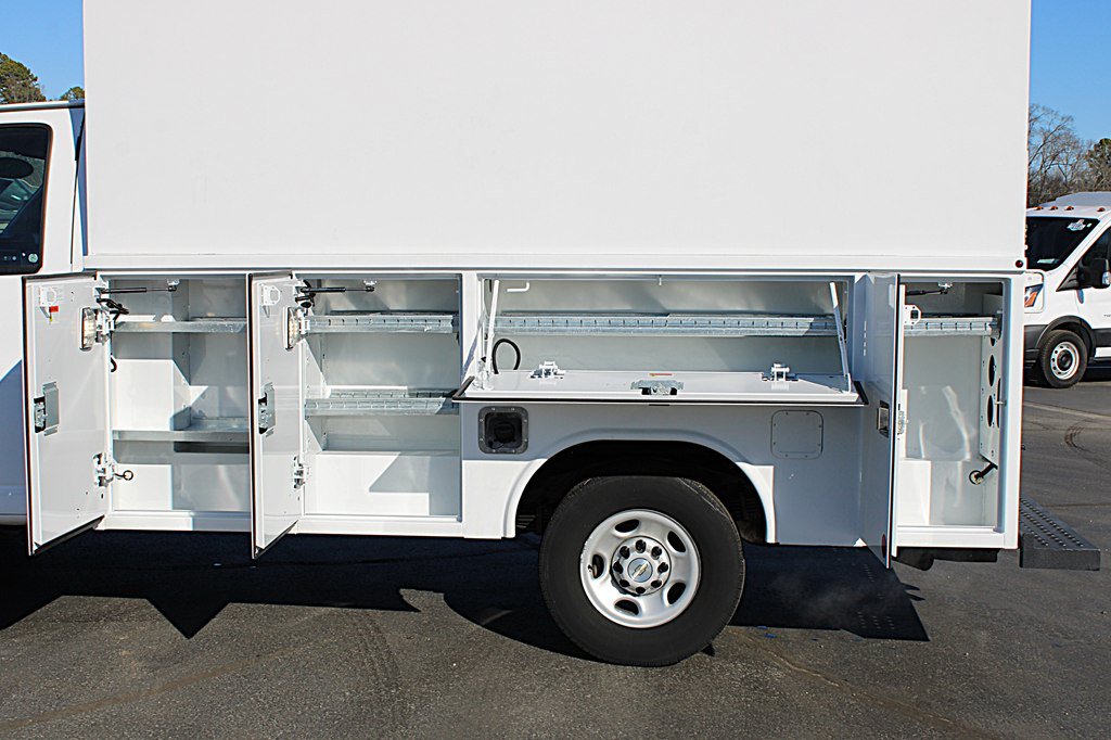 Used 2023 Chevrolet Express 3500 w/ Power Convenience Package RWD image 7