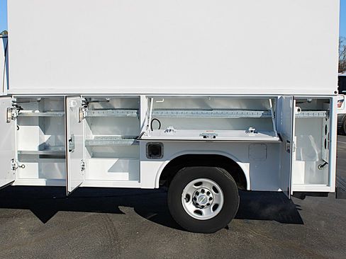 Used 2023 Chevrolet Express 3500 139WB ENCLOSED SERVICE VAN w/ Power Convenience Package image 7