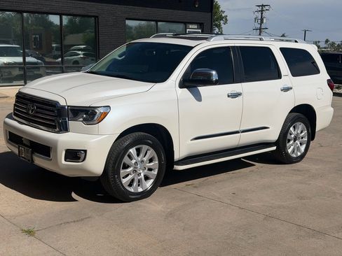 Used 2018 Toyota Sequoia Platinum AWD/4WD image 15
