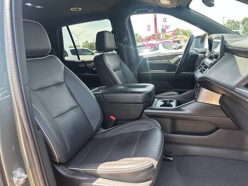 Used 2023 Chevrolet Tahoe Premier AWD/4WD image 26