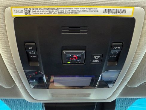 Certified 2025 Lexus ES 300h w/ Premium Package image 30