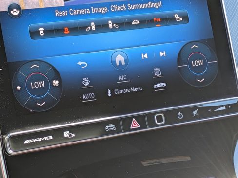 Used 2024 Mercedes-Benz GLC 43 AMG 4MATIC image 23