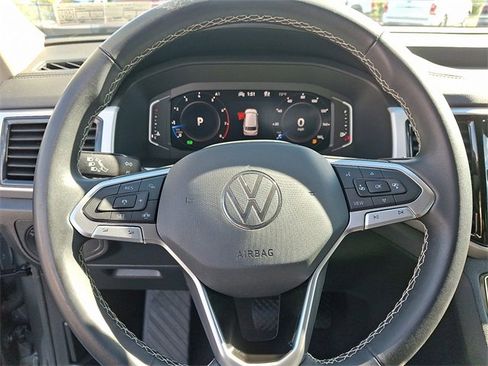Used 2023 Volkswagen Atlas SE image 18
