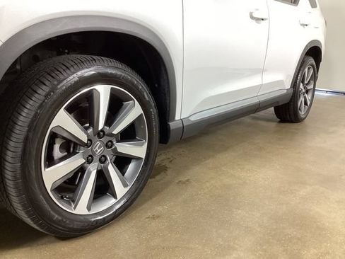 Used 2024 Honda Pilot Elite image 2