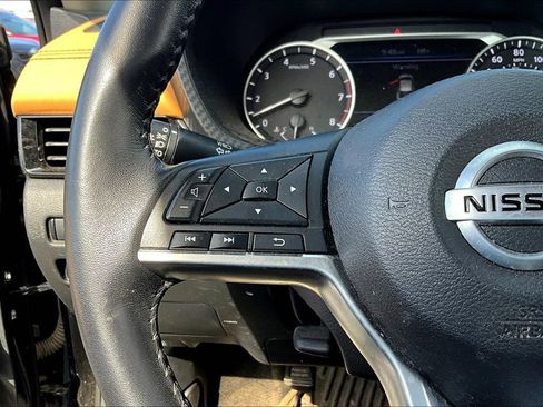 Used 2021 Nissan Sentra SV w/ SV Premium Package FWD image 10