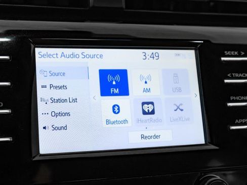 Used 2019 Toyota Camry SE image 23