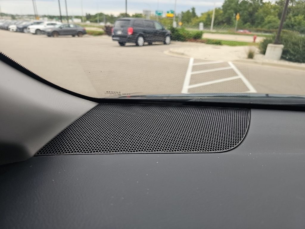 Used 2018 Toyota Sienna XLE w/ XLE Navigation Package FWD image 24