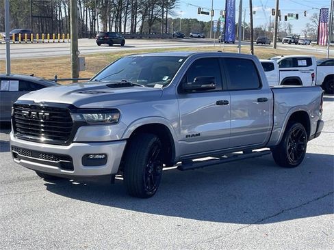 Used 2025 RAM 1500 Laramie w/ Night Edition image 27