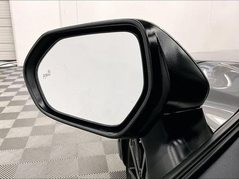 Used 2025 Toyota Camry XSE FWD image 38