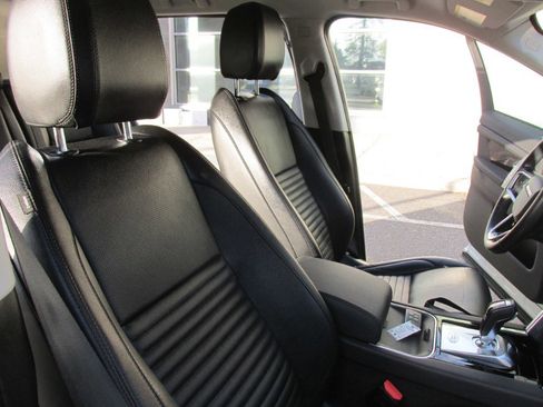 Used 2021 Land Rover Discovery Sport S image 16