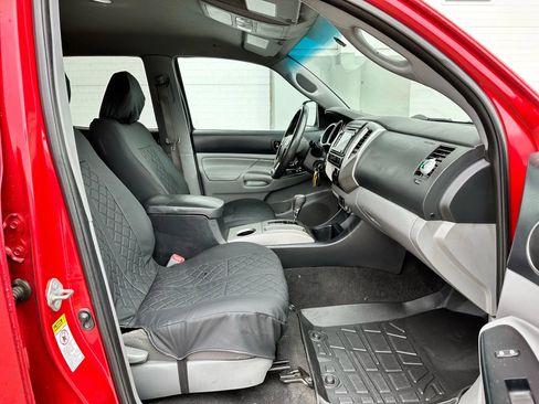 Used 2015 Toyota Tacoma Pickup 4D 5 ft w/ TRD Sport Package image 14