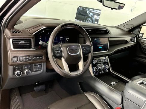 Certified 2023 GMC Yukon Denali w/ Advanced Technology Package image 17