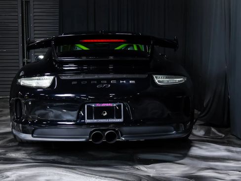 Used 2014 Porsche 911 GT3 w/ Sound Package Plus RWD image 13