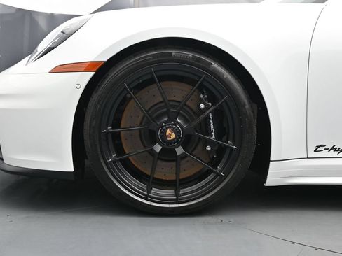 Used 2026 Porsche 911 Carrera GTS RWD image 5