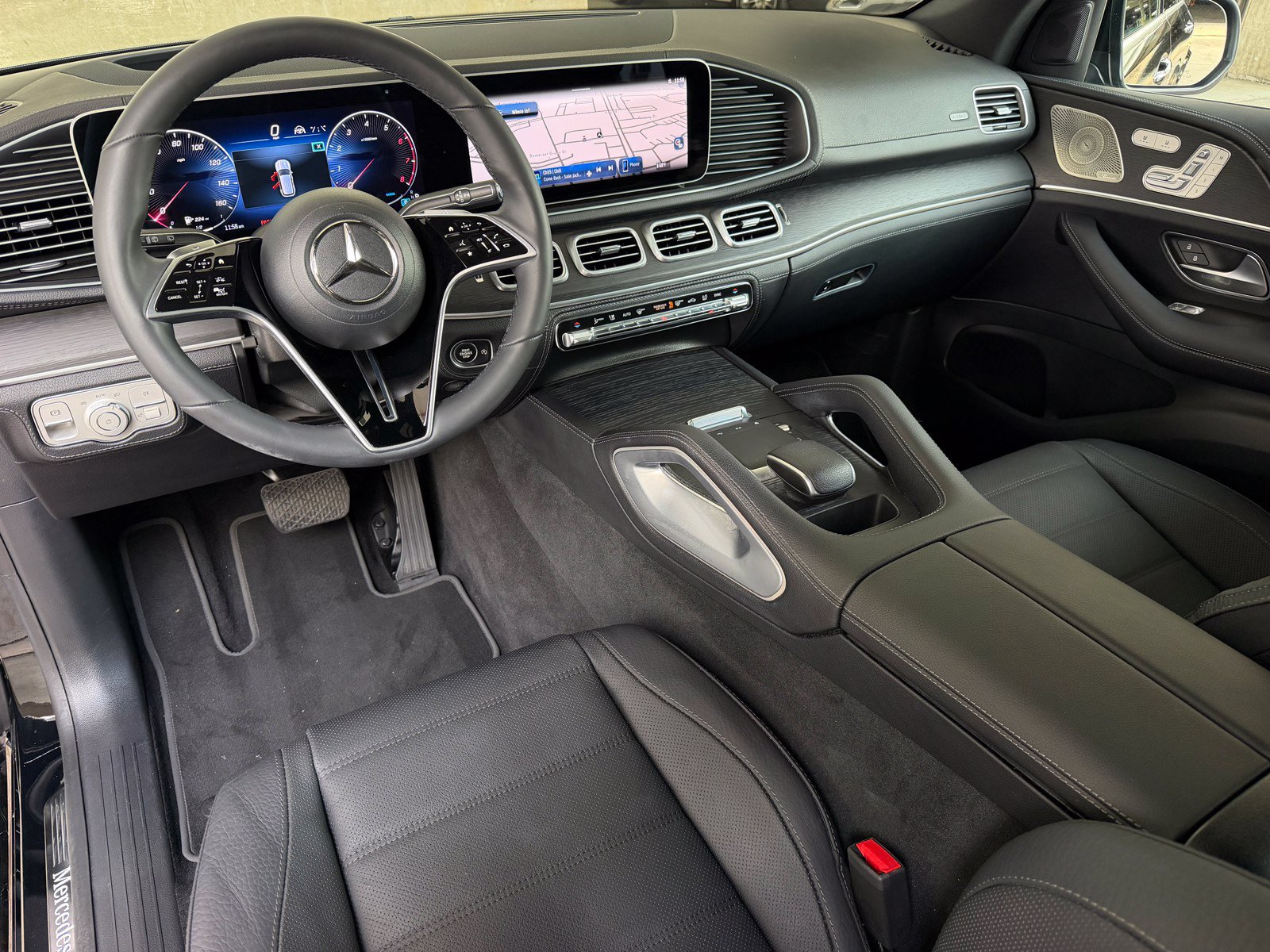 Certified 2024 Mercedes-Benz GLE 450 4MATIC image 2