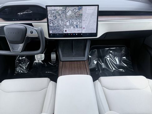 Used 2022 Tesla Model X AWD/4WD image 39