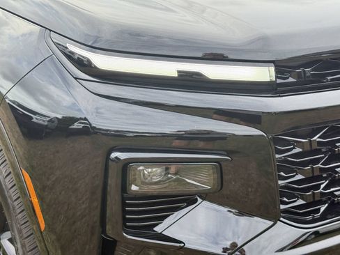 Used 2026 Chevrolet Traverse RS w/ LPO, Floor Liner Package FWD image 11