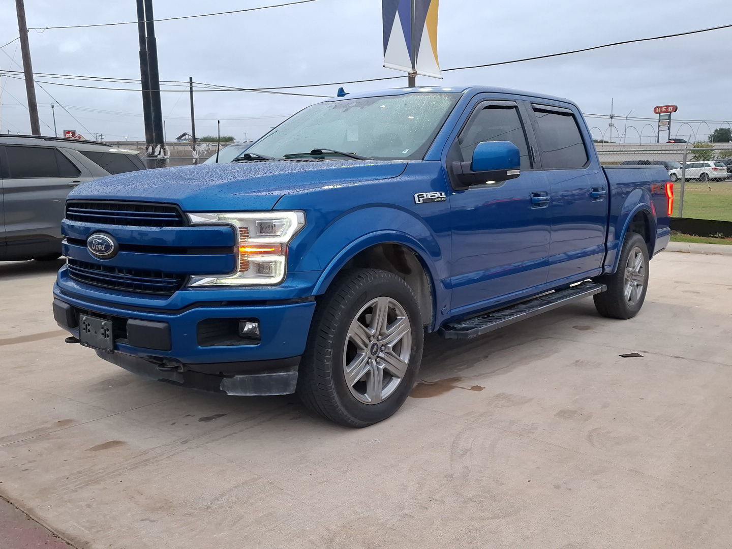 Used 2018 Ford F150 Lariat w/ Equipment Group 502A Luxury AWD/4WD image 4