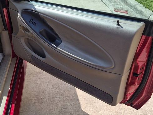 Used 2002 Ford Mustang GT RWD image 38
