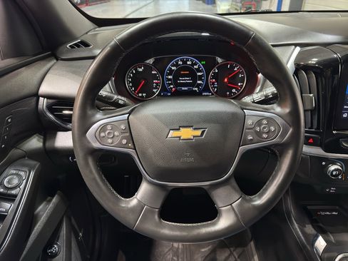 Used 2023 Chevrolet Traverse High Country image 24