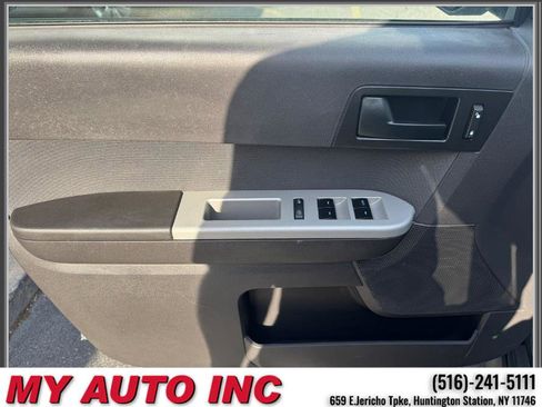 Used 2012 Ford Escape XLT image 24