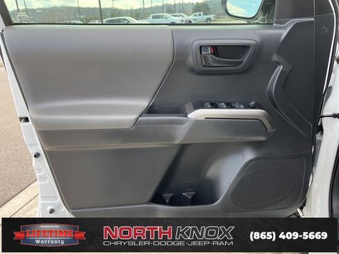 Used 2023 Toyota Tacoma SR5 w/ Technology Package image 5