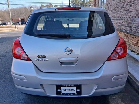 Used 2011 Nissan Versa 1.8 S w/ Plus Pkg image 4