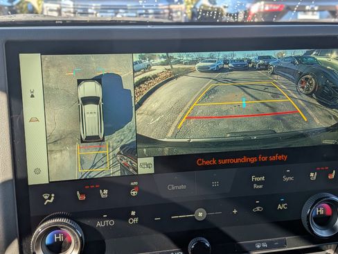 Used 2024 Lexus GX 550 w/ Accessory Package (2T) image 29