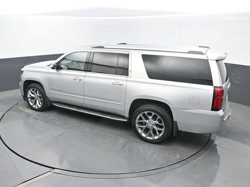 Used 2019 Chevrolet Suburban Premier AWD/4WD image 49