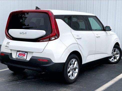 Used 2022 Kia Soul LX w/ Technology Package FWD image 11