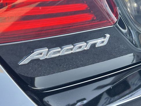 Used 2016 Honda Accord Sport image 31