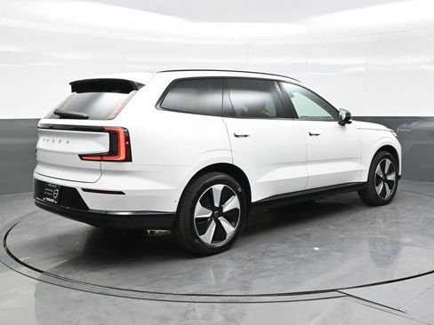 Used 2025 Volvo EX90 Plus image 7