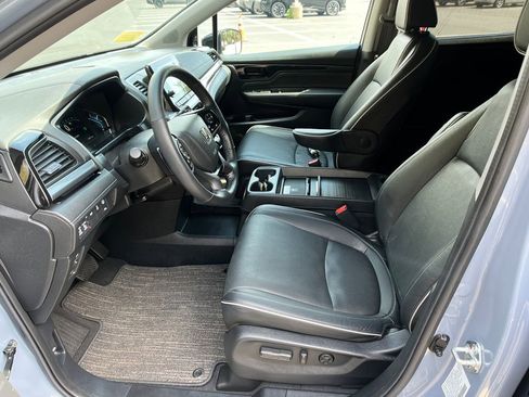 Used 2024 Honda Odyssey Elite image 9