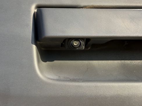 Used 2019 Nissan Frontier PRO-4X image 9