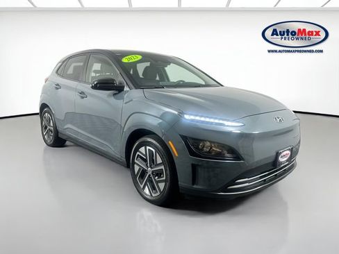 Used 2023 Hyundai Kona SE image 1